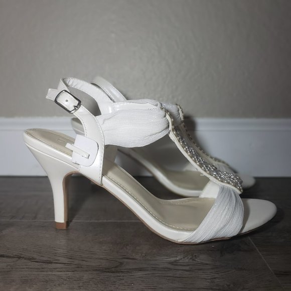 David's Bridal Pearl and Crystal T-strap Mid-heels Women's Size 7 1/2 In Box - Picture 8 of 14